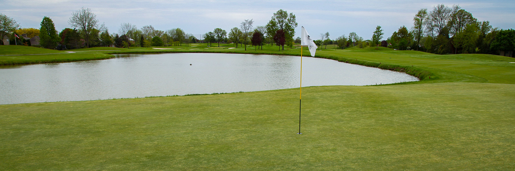 Hole 6 with water behind